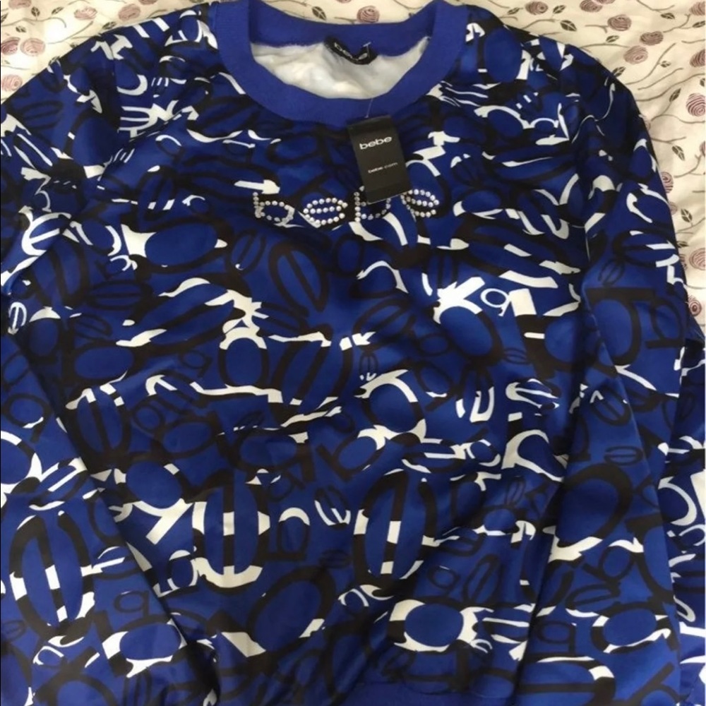Bebe long sleeve blue top